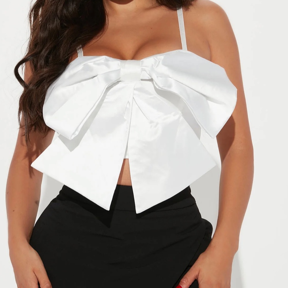 Fashion Nova Never Bow Down Top